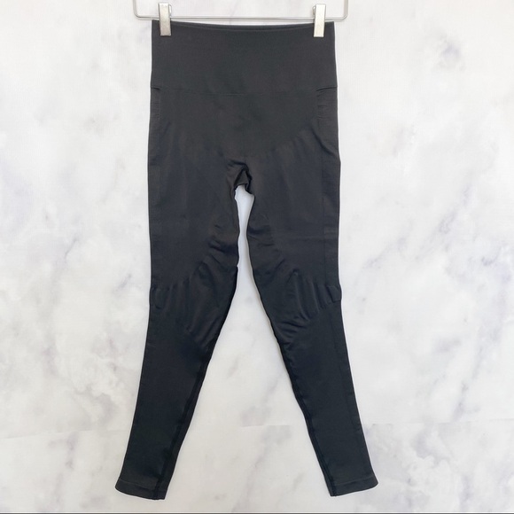 Lululemon Zone In Gray Compression Tight - Picture 1 of 11